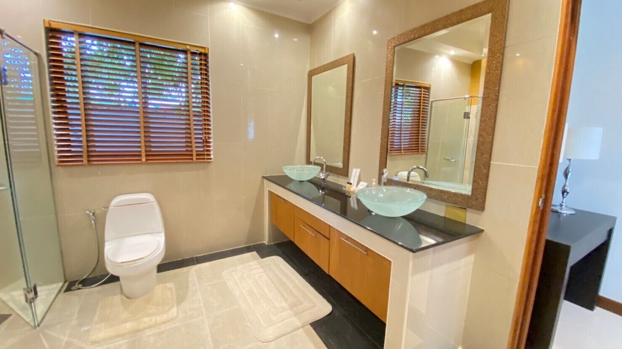 Photo of Bathroom in Huai Yai
