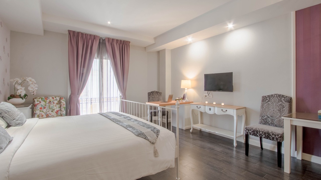 Photo of Bedroom in Bang Lamphu Lang