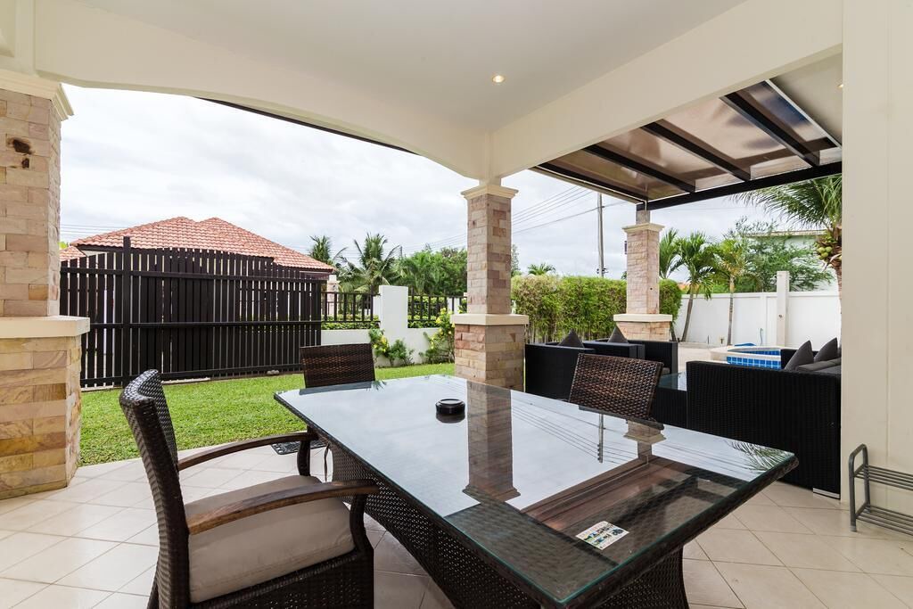 Photo of Outdoor in Hin Lek Fai