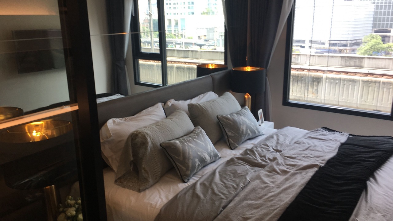Photo of Bedroom in Huai Khwang