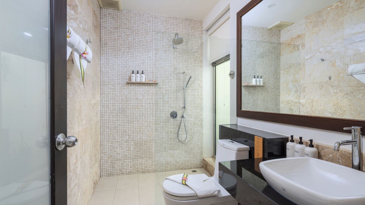 Photo of Bathroom in Laem Set