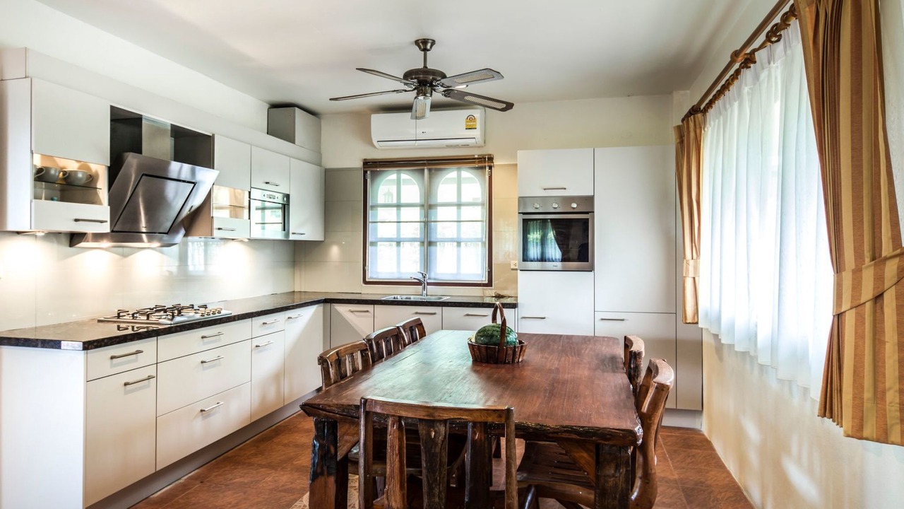 Photo of Kitchen in Moo 5