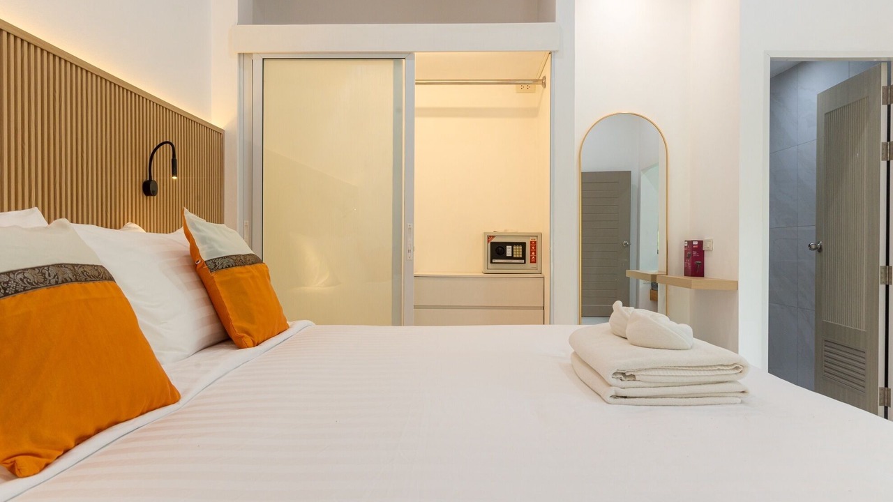 Photo of Bedroom in Ang Thong