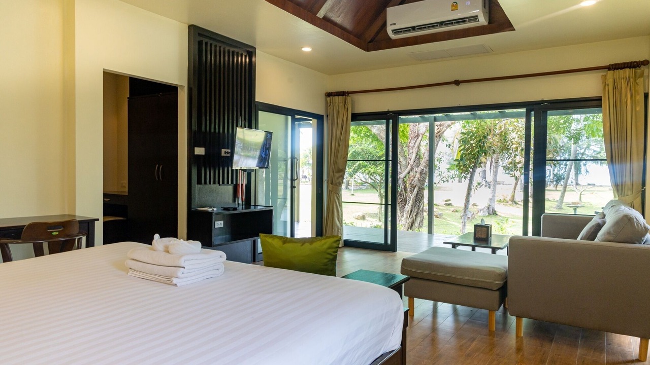 Photo of Bedroom in Ang Thong