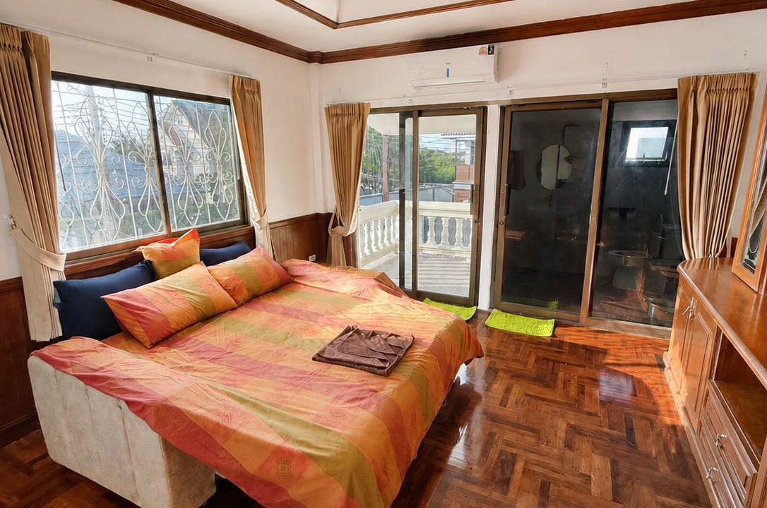 Photo of Bedroom in Na Kluea