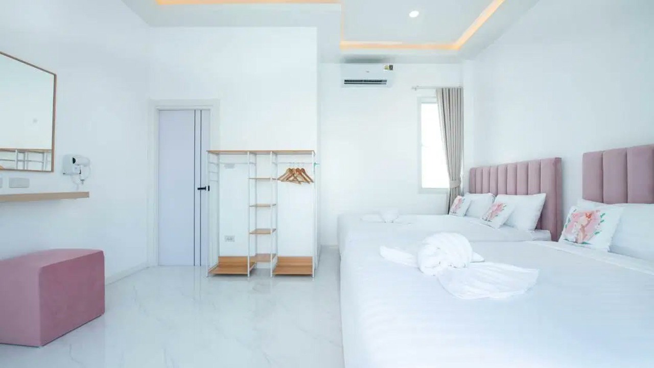 Photo of Bedroom in Pong