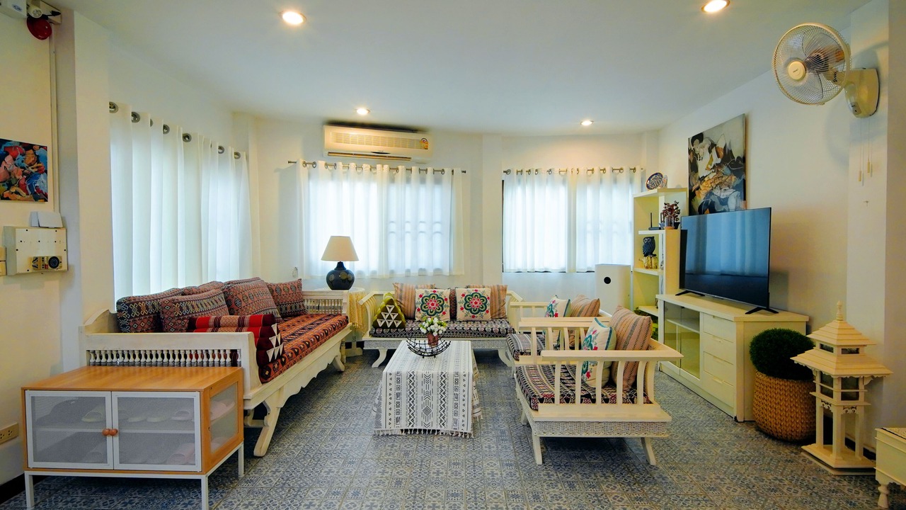 Photo of Livingroom in Chang Moi