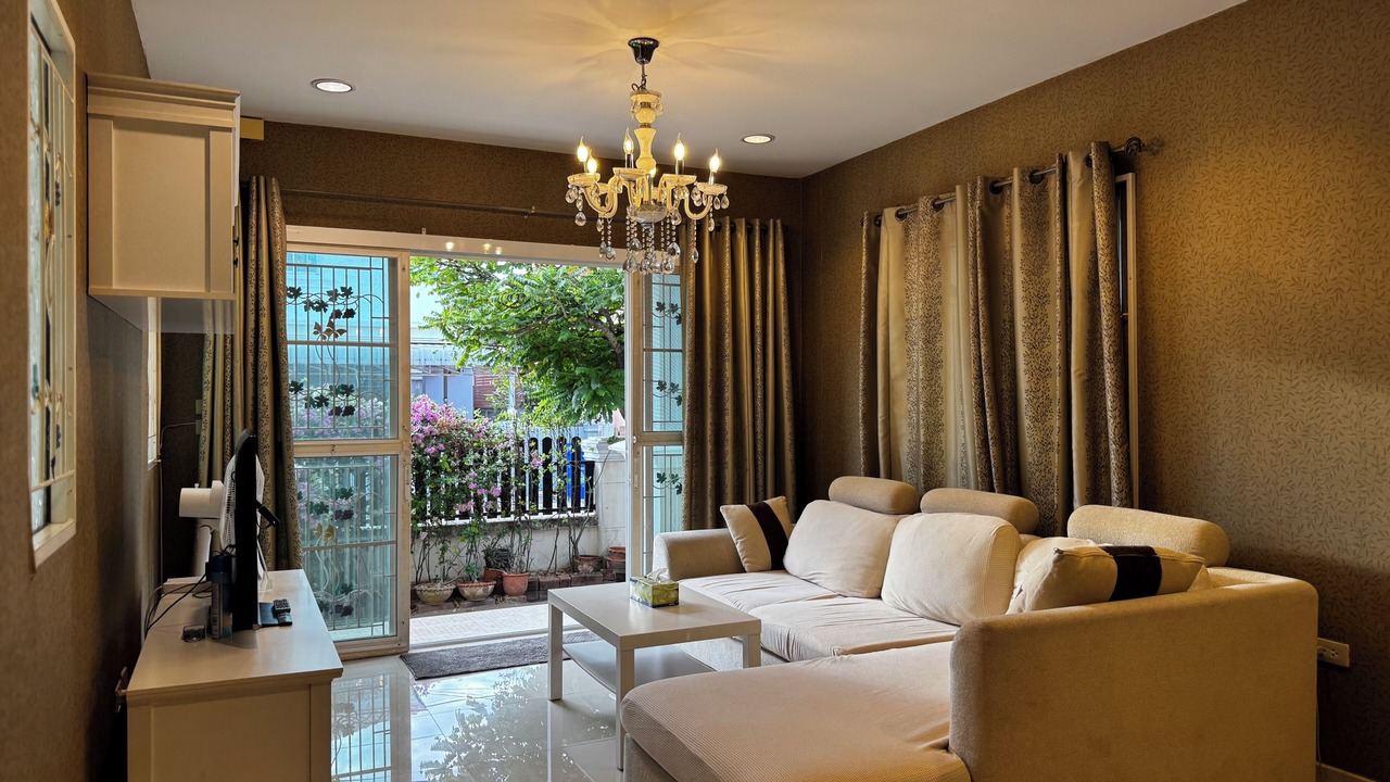 Photo of Livingroom in Bang Chalong