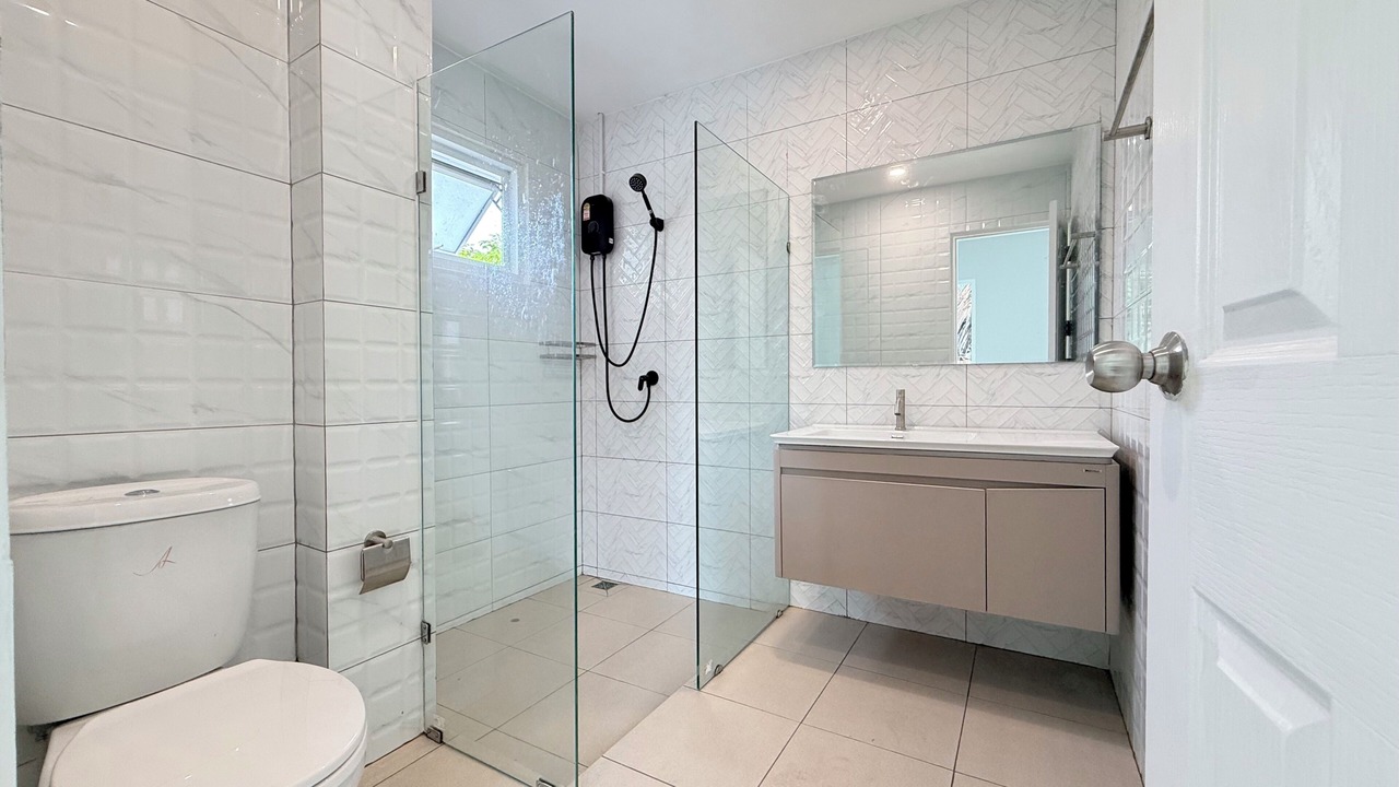 Photo of Bathroom in Pa Klok