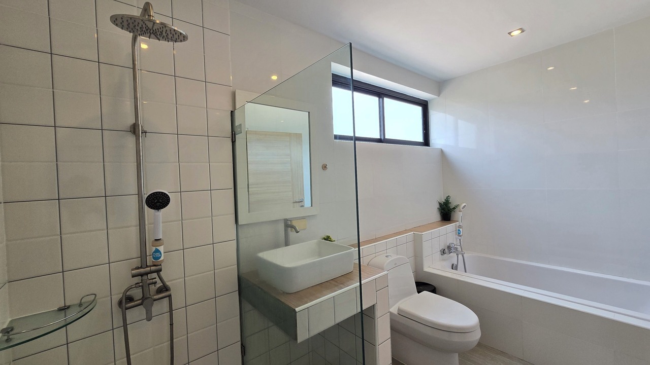 Photo of Bathroom in Pa Daet