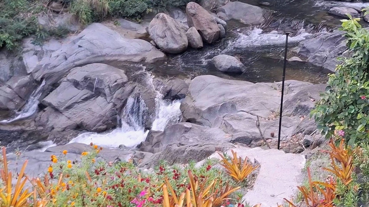 Photo of Outdoor in Ron Phibun