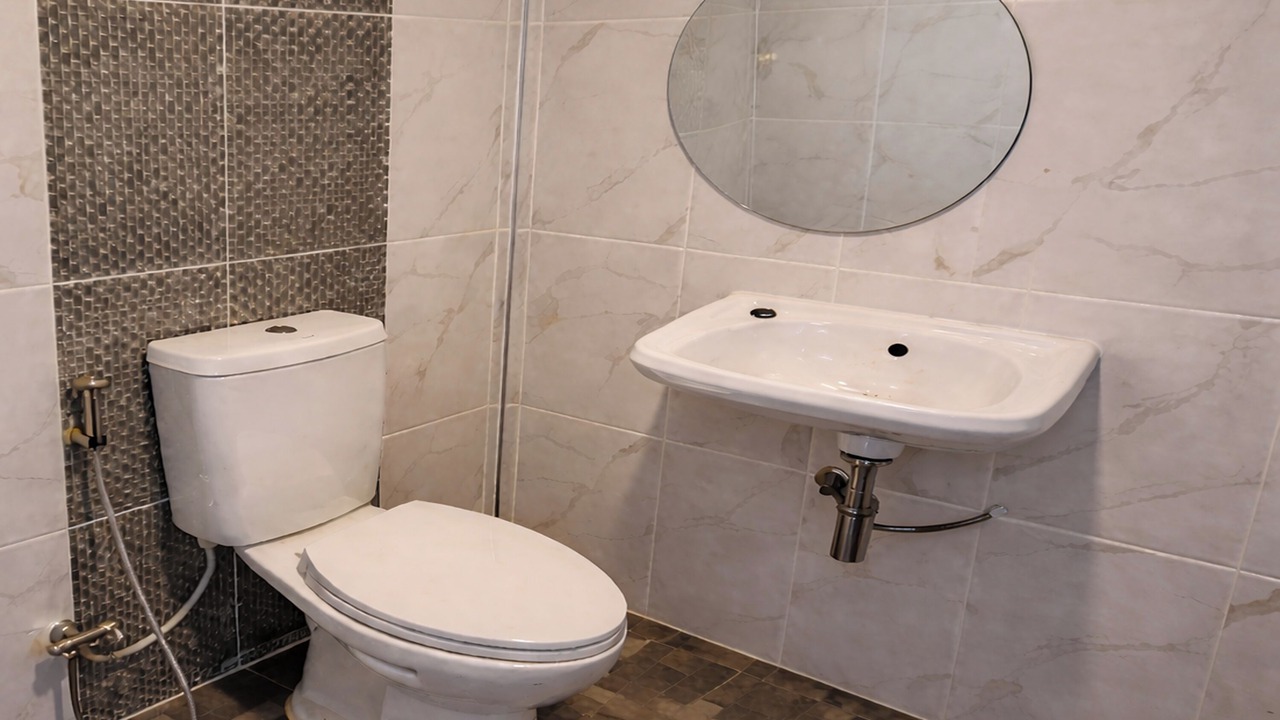 Photo of Bathroom in Ron Phibun