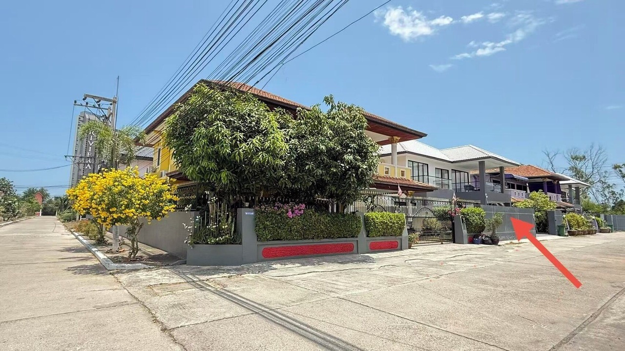 Photo of Outdoor in Na Kluea
