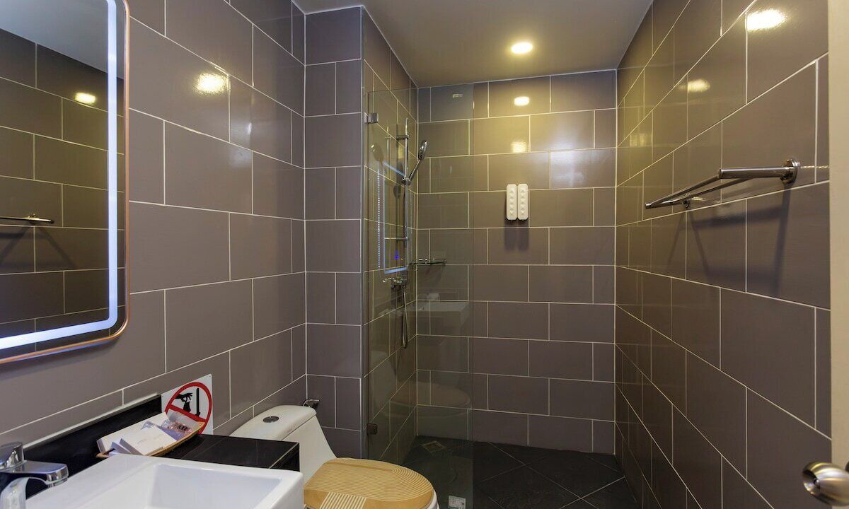 Photo of Bathroom in Maret