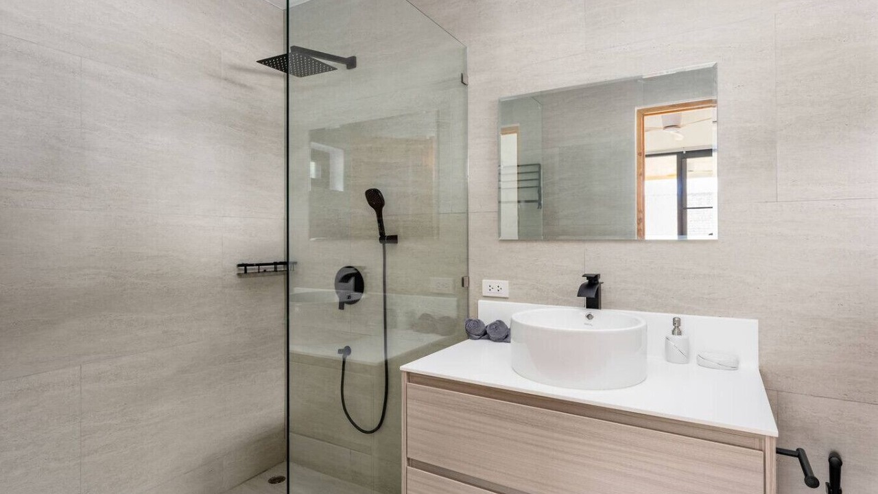 Photo of Bathroom in Maret