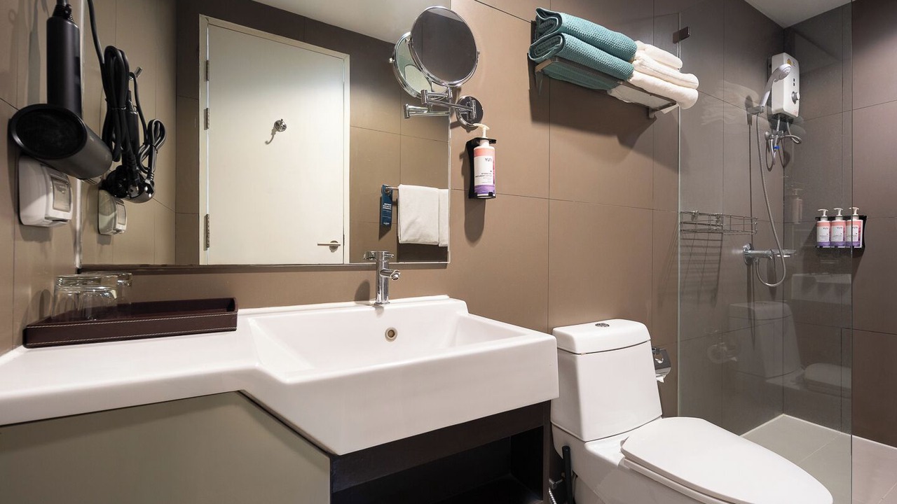 Photo of Bathroom in Khlong Tan Nuea