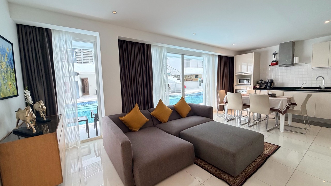 Photo of Livingroom in Karon