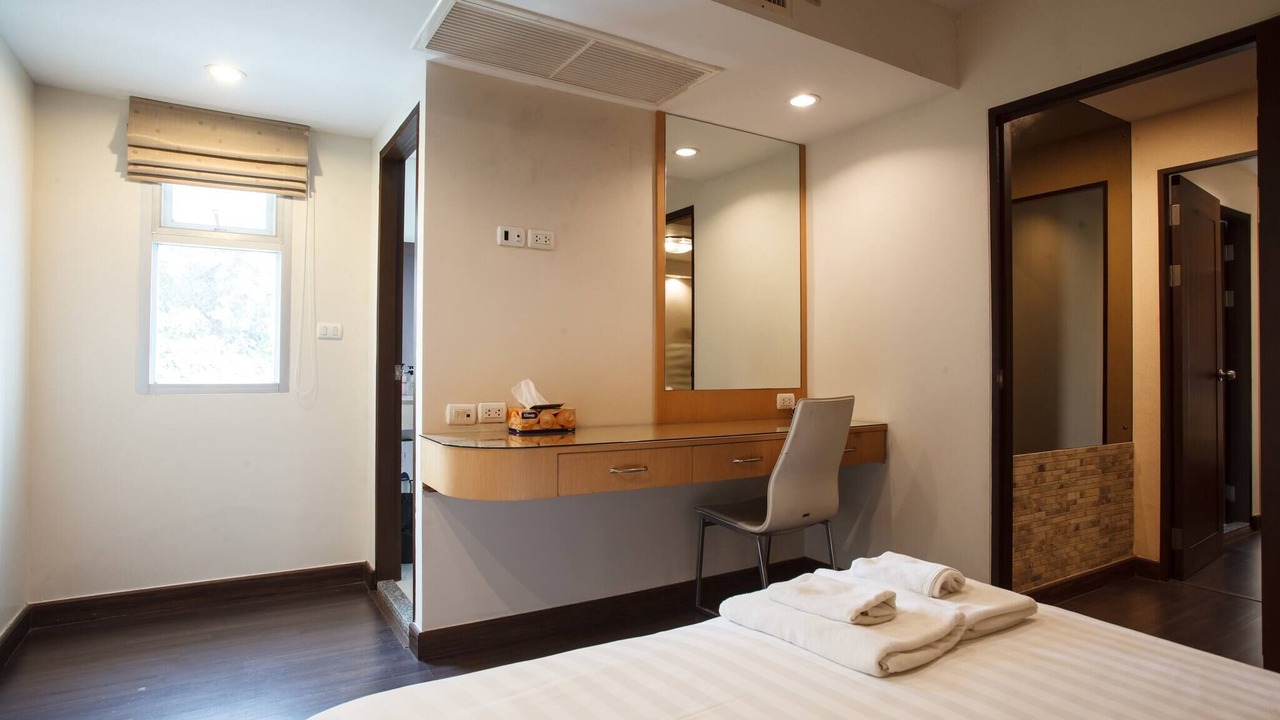 Photo of Bedroom in Khlong Toei Nuea