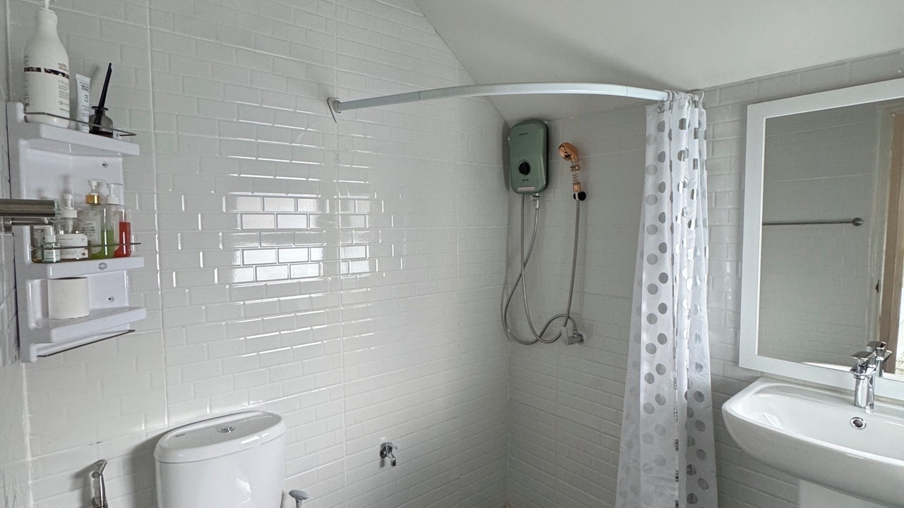 Photo of Bathroom in Saphan Sung