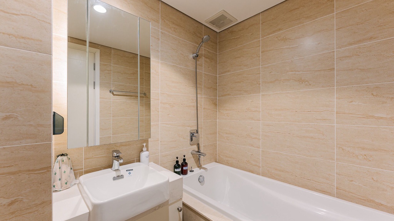 Photo of Bathroom in Trung Hoa Nhan Chinh