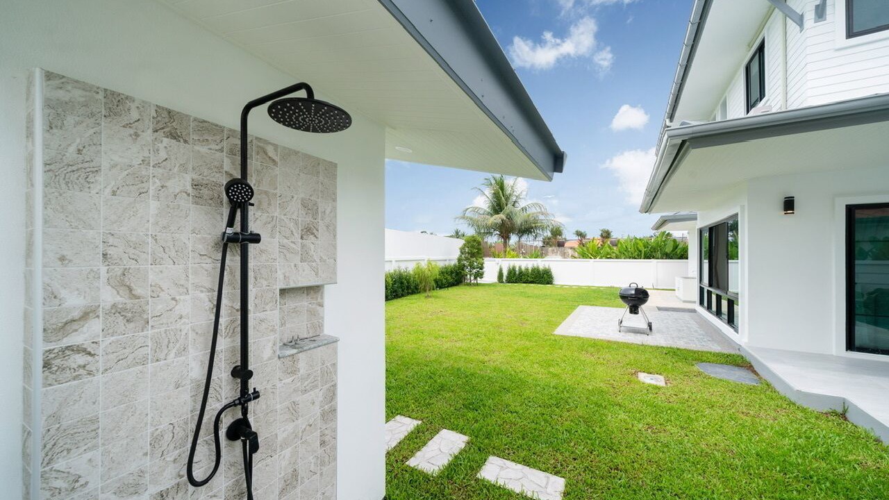 Photo of Patio Balcony in Si Sunthon