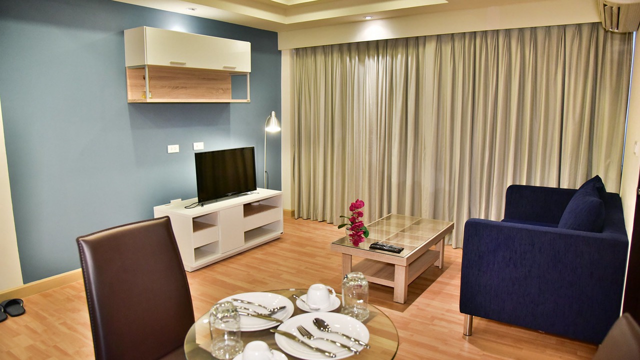 Photo of Livingroom in Khlong Tan