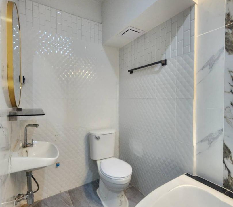 Photo of Bathroom in Mueang Samut Prakan District