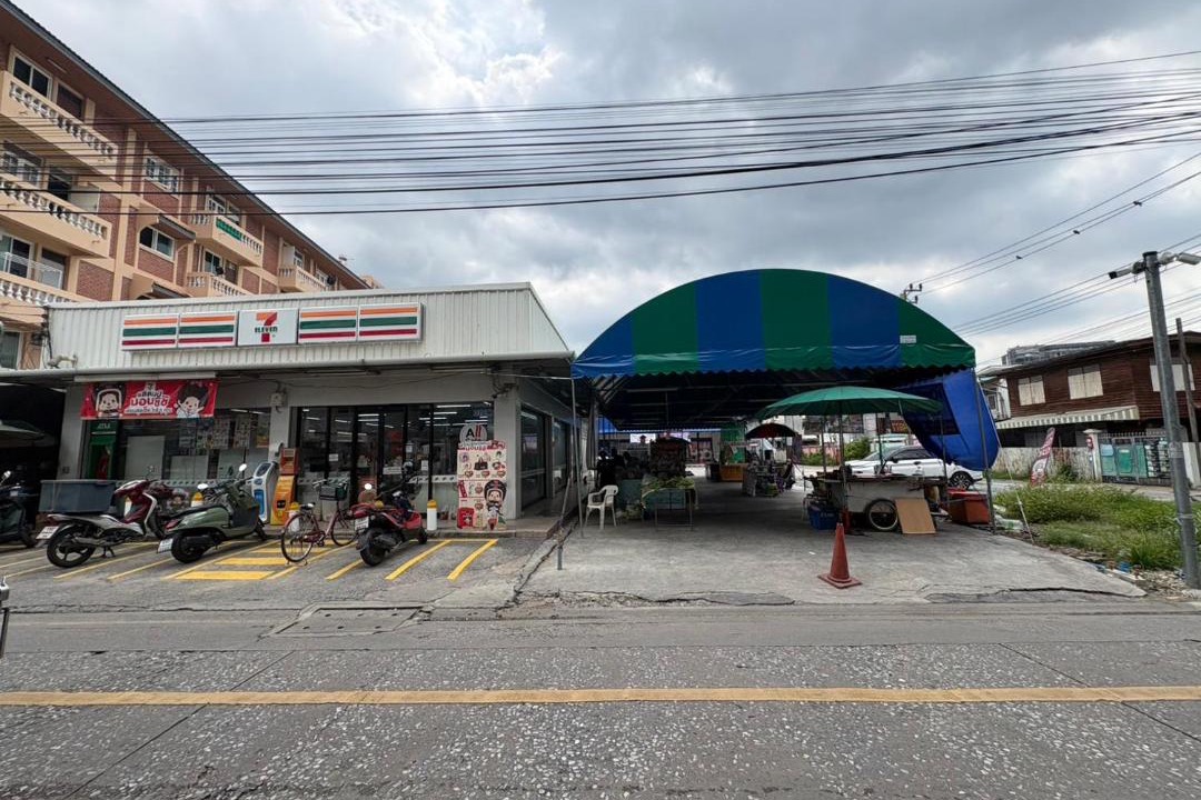 Photo of Others in Bangkok Yai