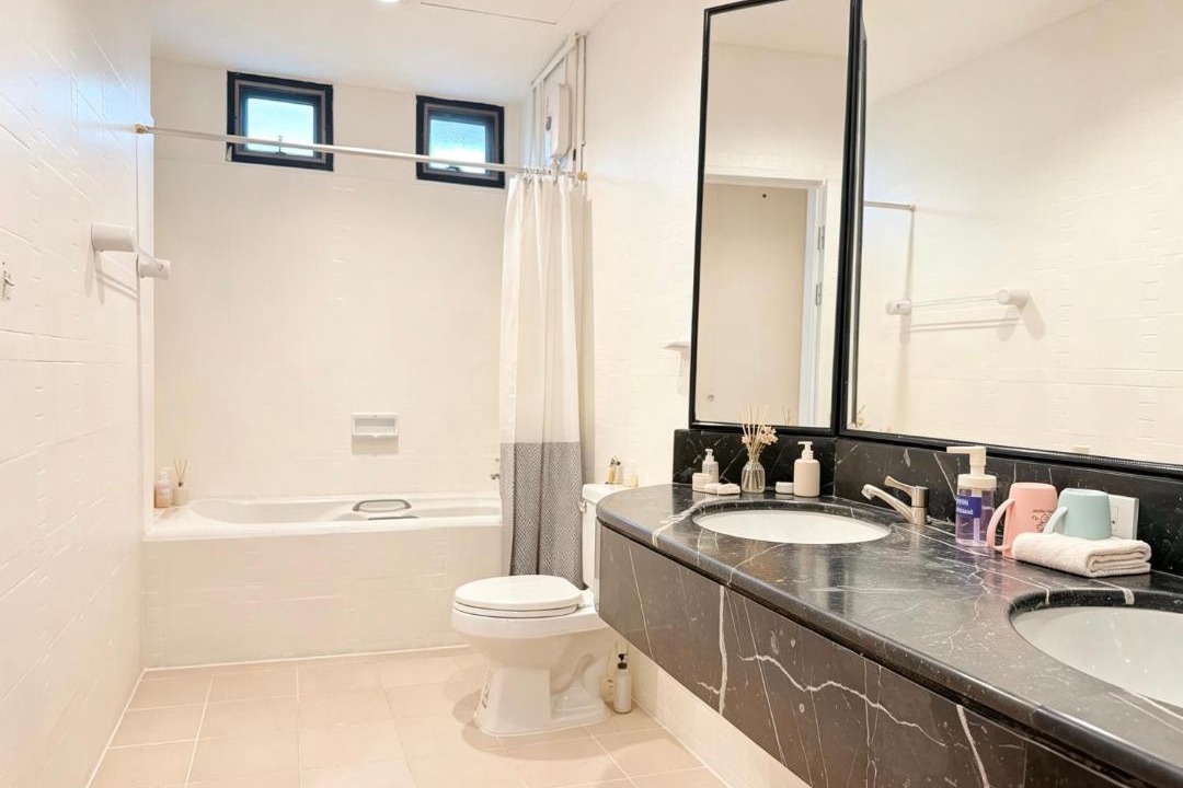 Photo of Bathroom in Khlong Tan