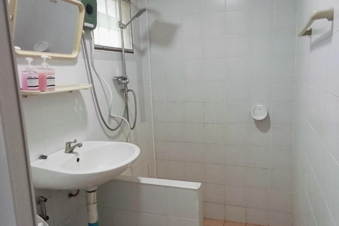 Photo of Bathroom in Maret