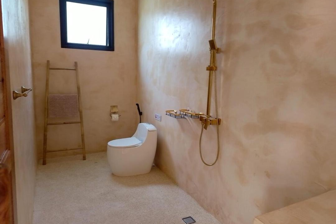 Photo of Bathroom in Maret