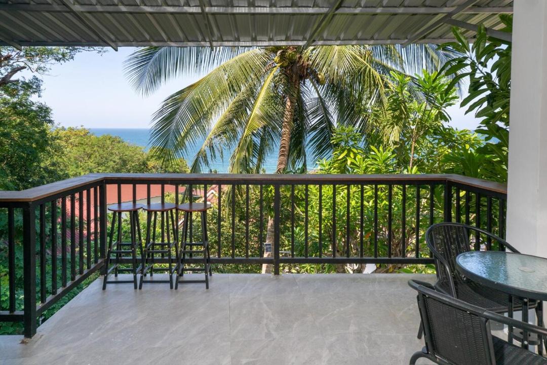 Photo of Patio Balcony in Haad Yao