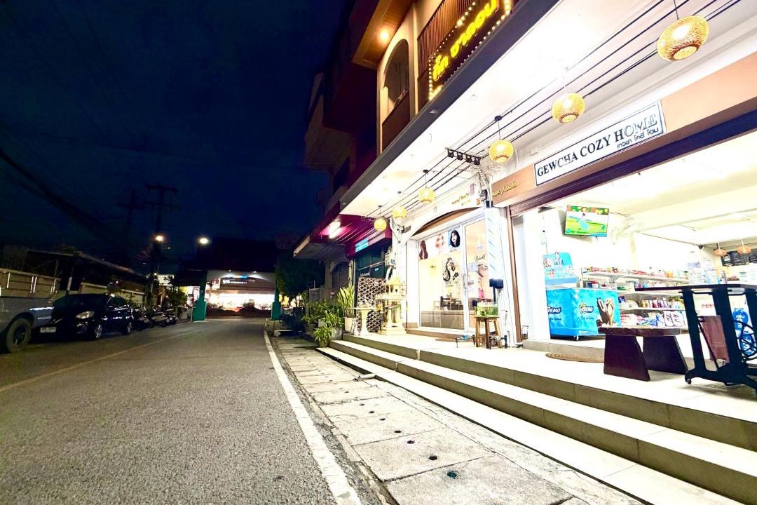 Photo of Others in Mae Hia