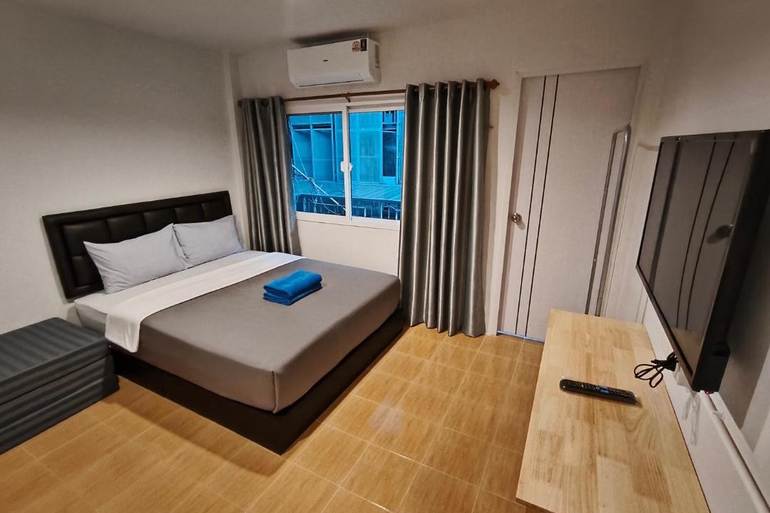 Photo of Bedroom in Thanon Phetchaburi