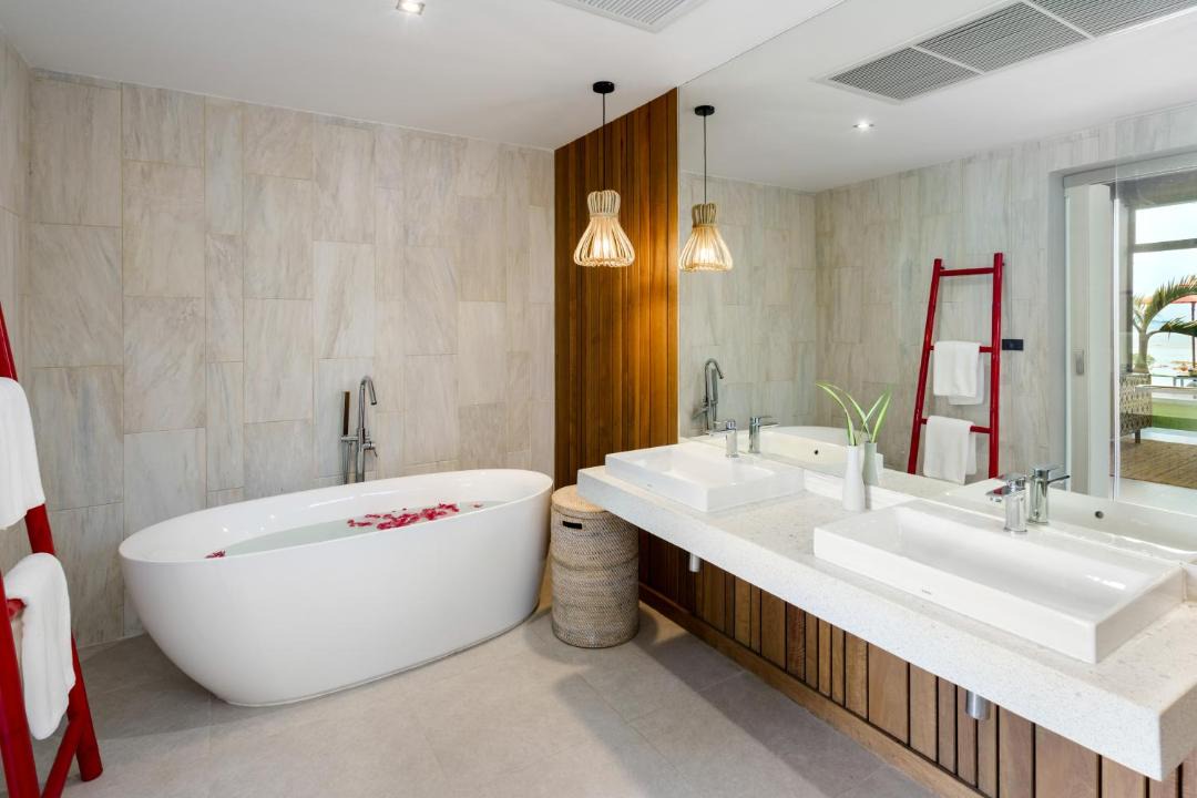 Photo of Bathroom in Laem Set