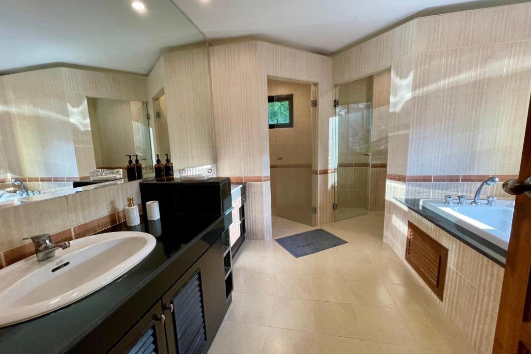 Photo of Bathroom in Kata
