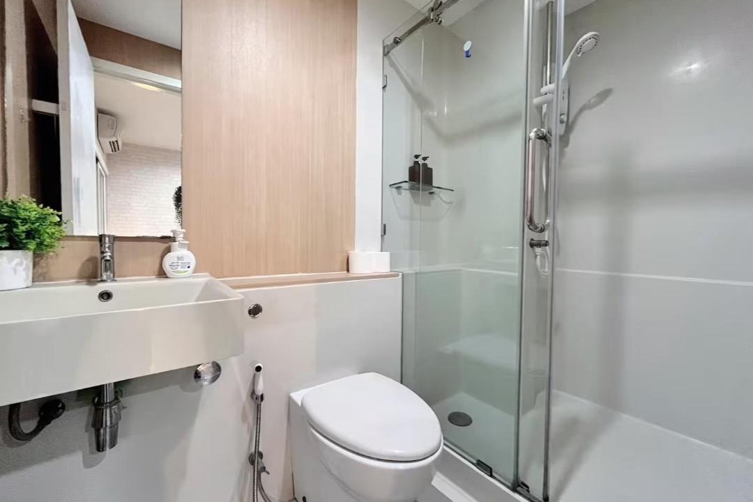 Photo of Bathroom in Thon Buri