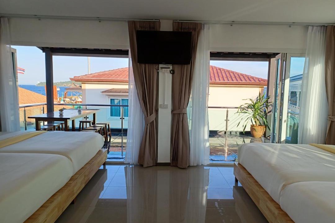 Photo of Others in Koh Lan