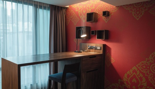 Deluxe King Room