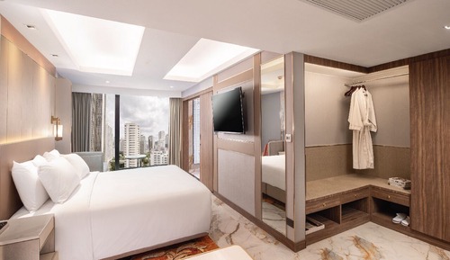 Premier Executive King Room