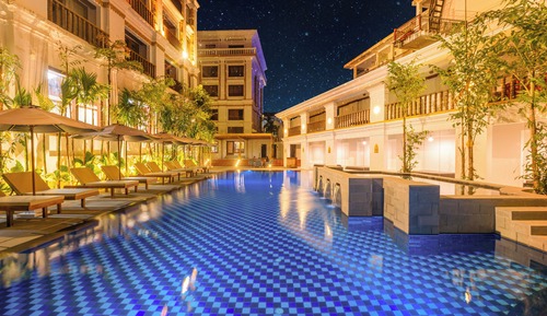 Deluxe Double or Twin Room, Pool View