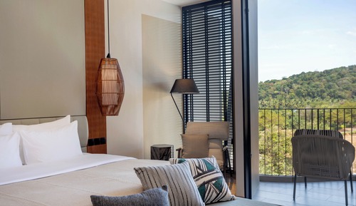 Luxe Mountain View King