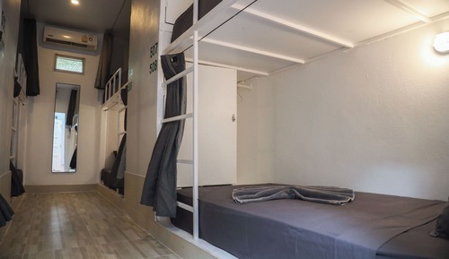 Mixed Dorm 8 Beds