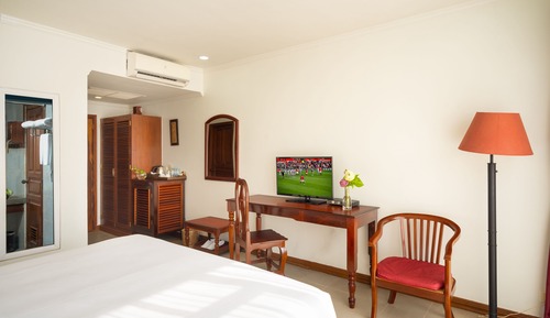 Luxury Double or Twin Room, Balcony, City View - Free Laundry 1 Kg/day