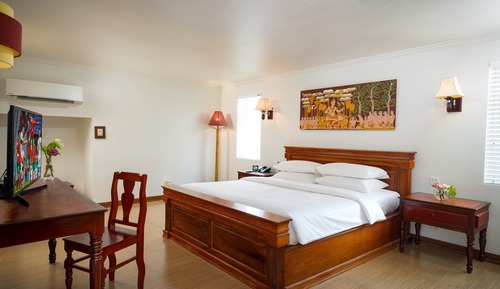 Royal Suite, Bathtub, Pool View - Free Laundry 1 Kg/day