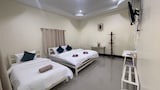 Room for 3 People