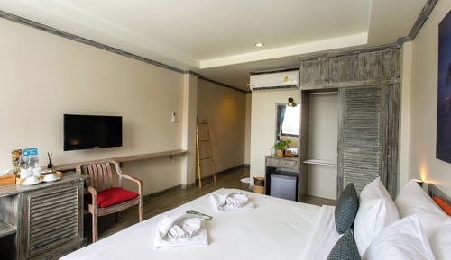 Junior Room