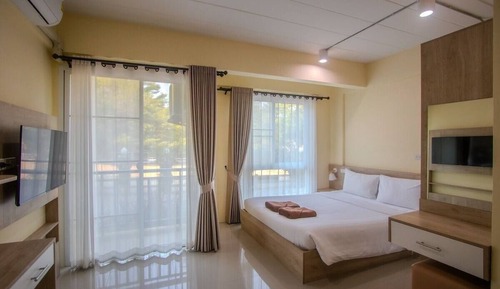 Standard Room, 1 Queen Bed