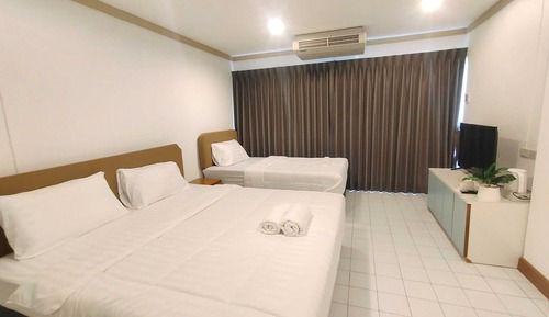 Triple Room