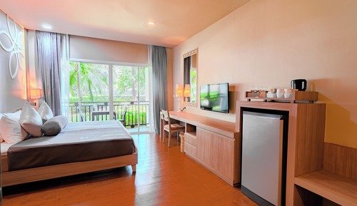 Deluxe Two-Bedroom - Garden Wing